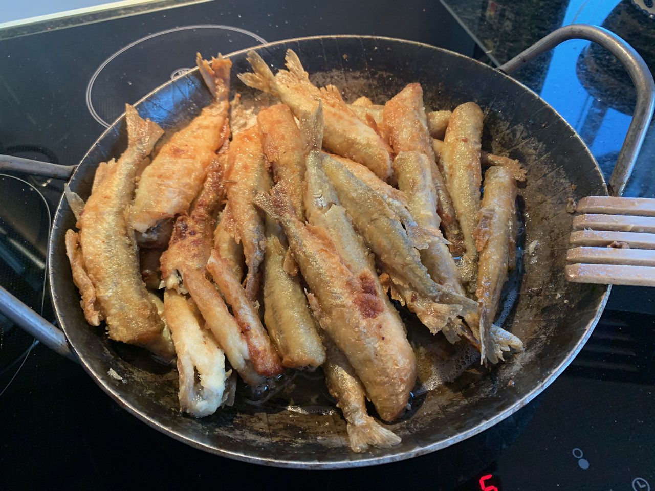 Stint in der Pfanne frisch zubereitet